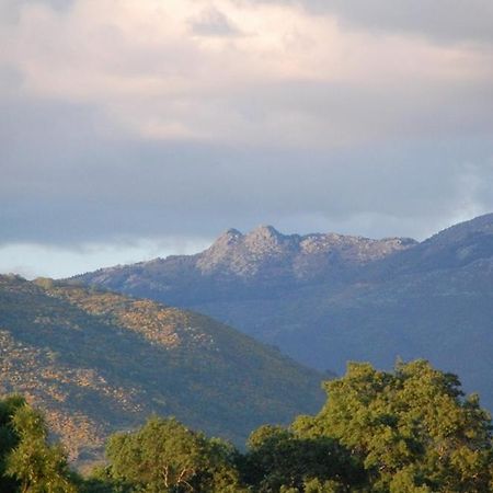 Posada Tresmentiras Aldeanueva del Camino Exteriör bild