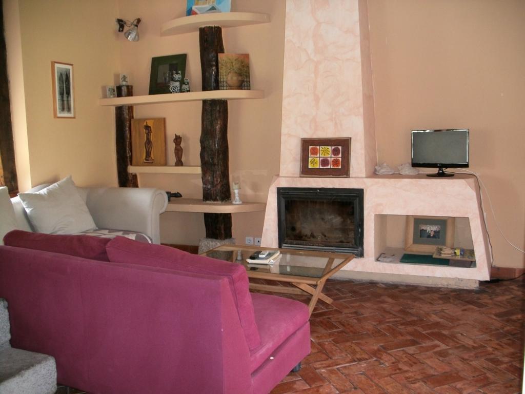 Posada Tresmentiras Aldeanueva del Camino Exteriör bild