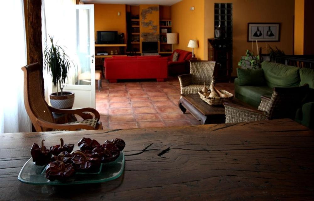 Posada Tresmentiras Aldeanueva del Camino Exteriör bild